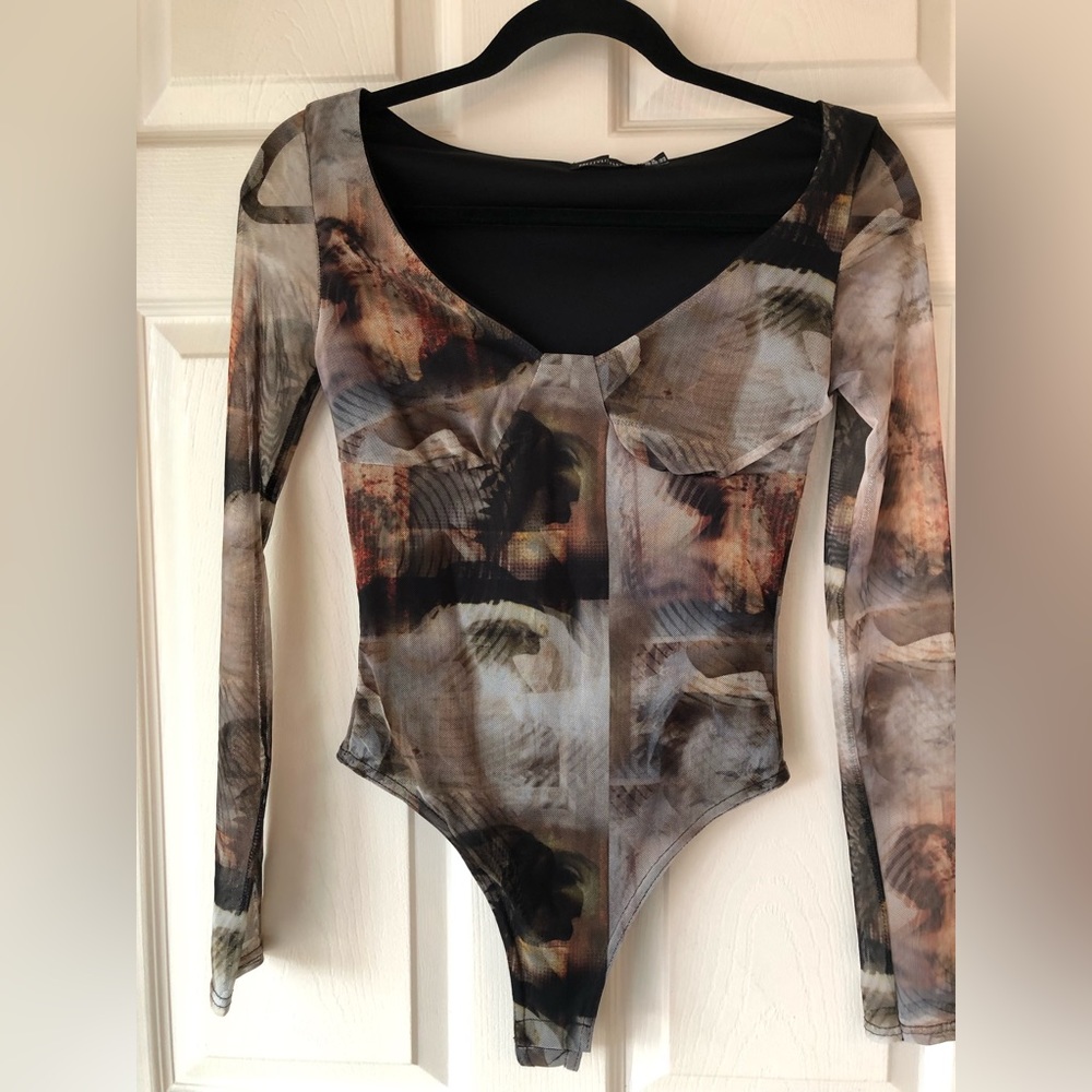 Pretty Little Thing bodysuit size 2